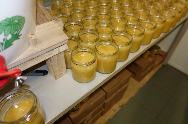 Apiculteur : (Une) Abeille en Basse-Meuse - Alexandre - Bernier - produits apicoles
