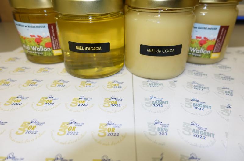Apiculteur : (Une) Abeille en Basse-Meuse - Alexandre - Bernier - produits apicoles